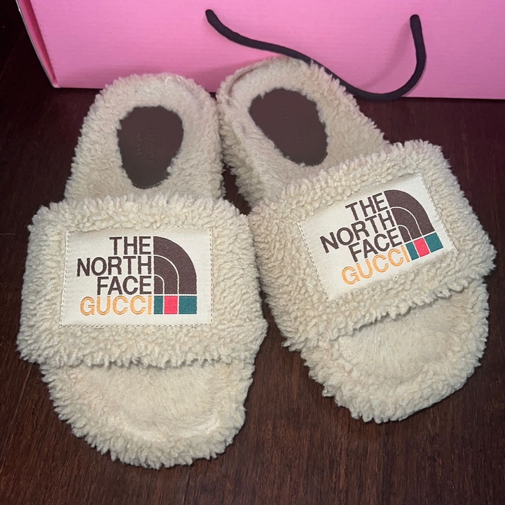 THE NORTHFACE X GUCCI SLIDES